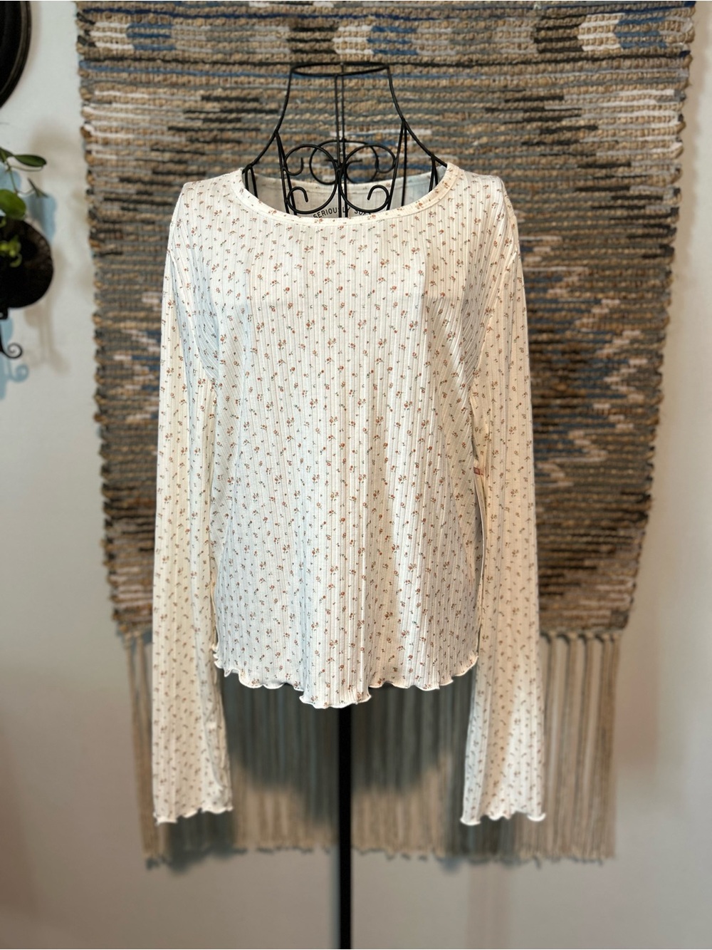 Aeropostale Long-Sleeve Ribbed Floral Top